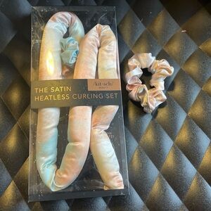 Kitsch Satin Heatless Curling Set with Pink Scrunchie